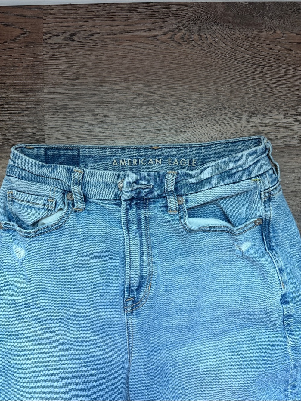 American Eagle Outfitters Light Blue Distressed Boyfriend Jeans - Picture 2 of 3